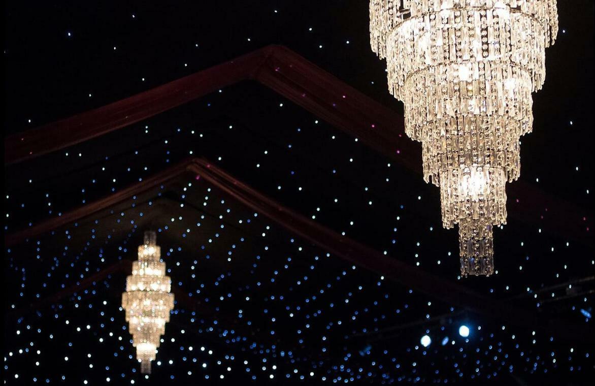 เดอะไพน์วู๊ดโฮเต็ล Hotel สลาว ภายนอก รูปภาพ
